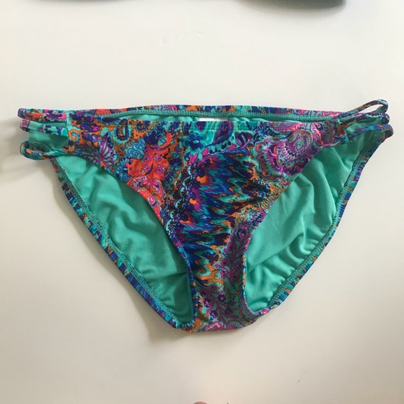 Bikini Set - Picture 3 of 5